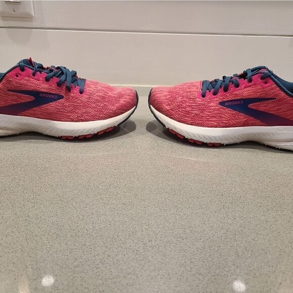 Brooks Launch Running Shoes - Picture 5 of 7